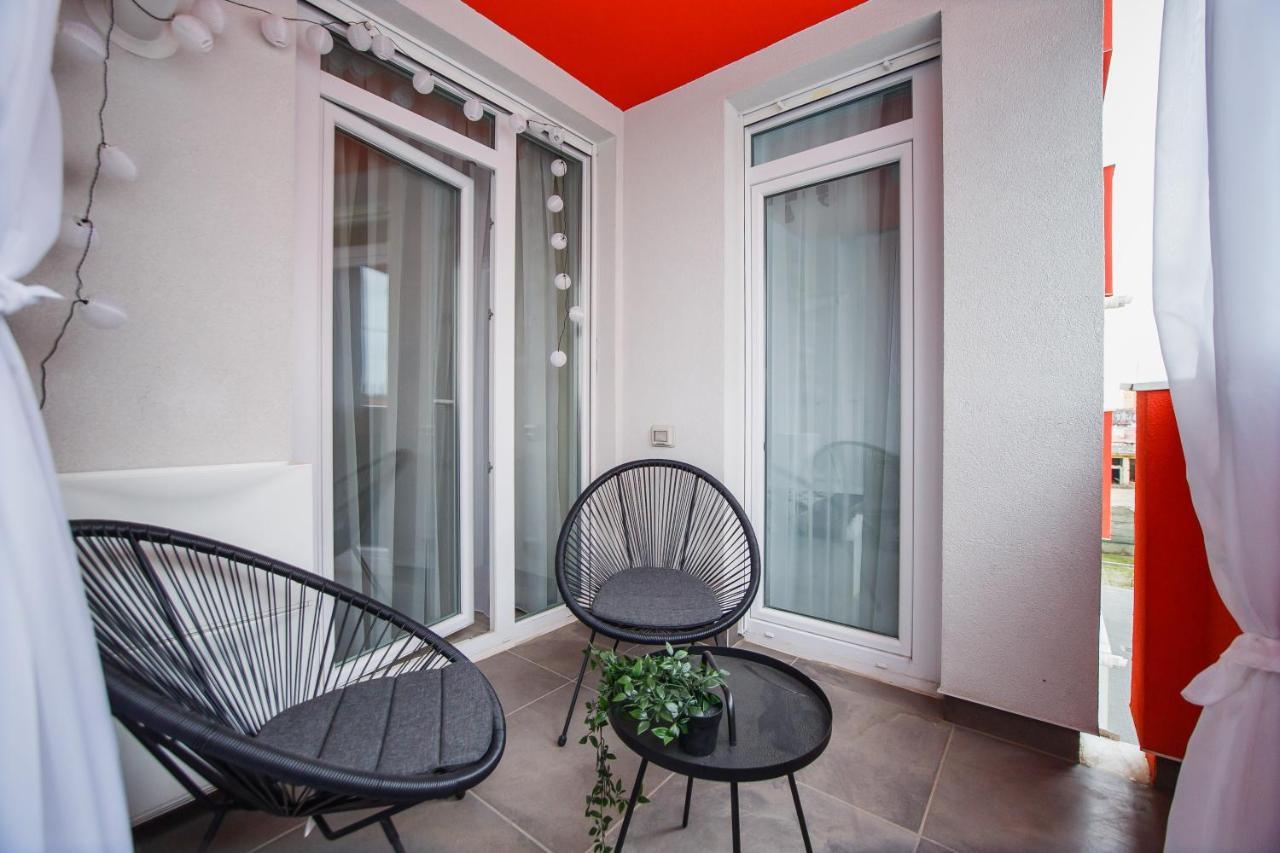 Trendy Apartment Near City Center Oradea Extérieur photo