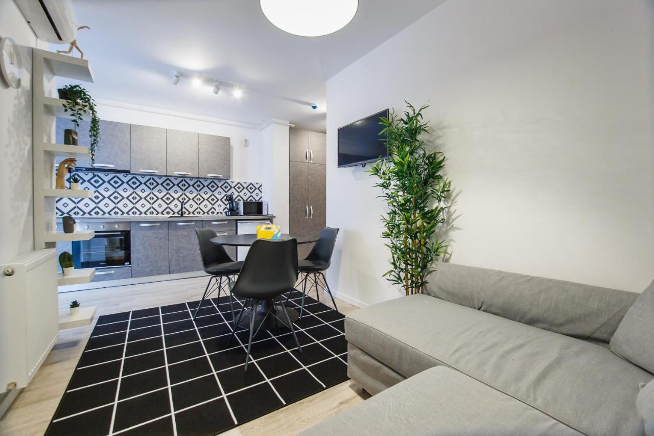 Trendy Apartment Near City Center Oradea Extérieur photo