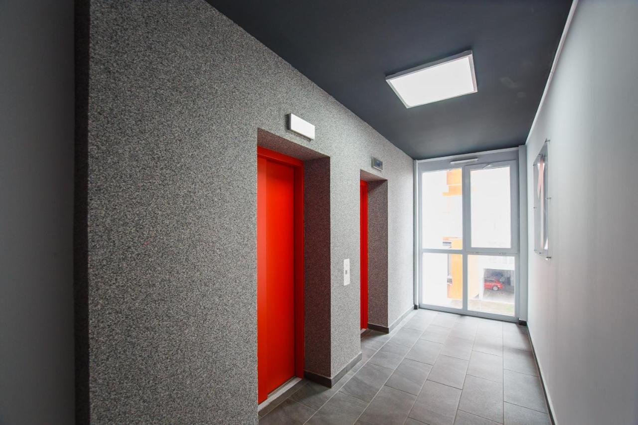Trendy Apartment Near City Center Oradea Extérieur photo